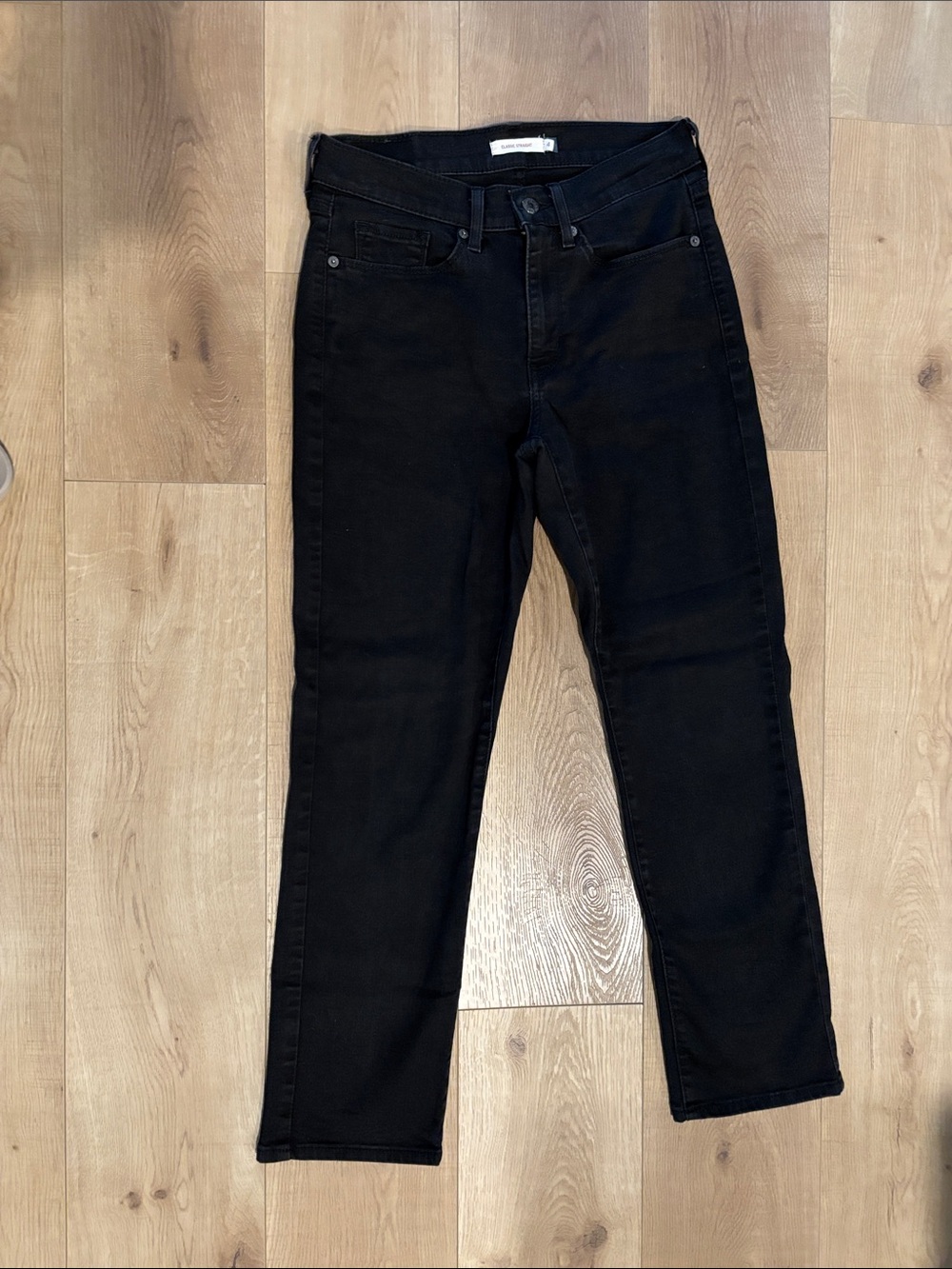 Levi’s Women’s Classic Straight Black Jeans - Size 4 Short